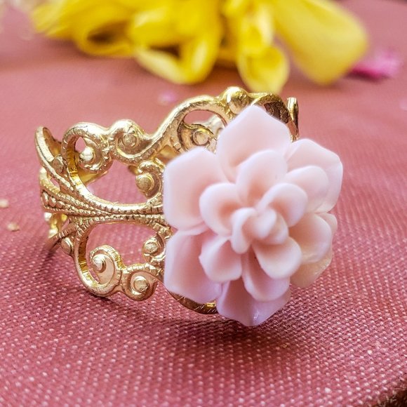 Vintaged pink succulent Lace Ring - Picture 6 of 8
